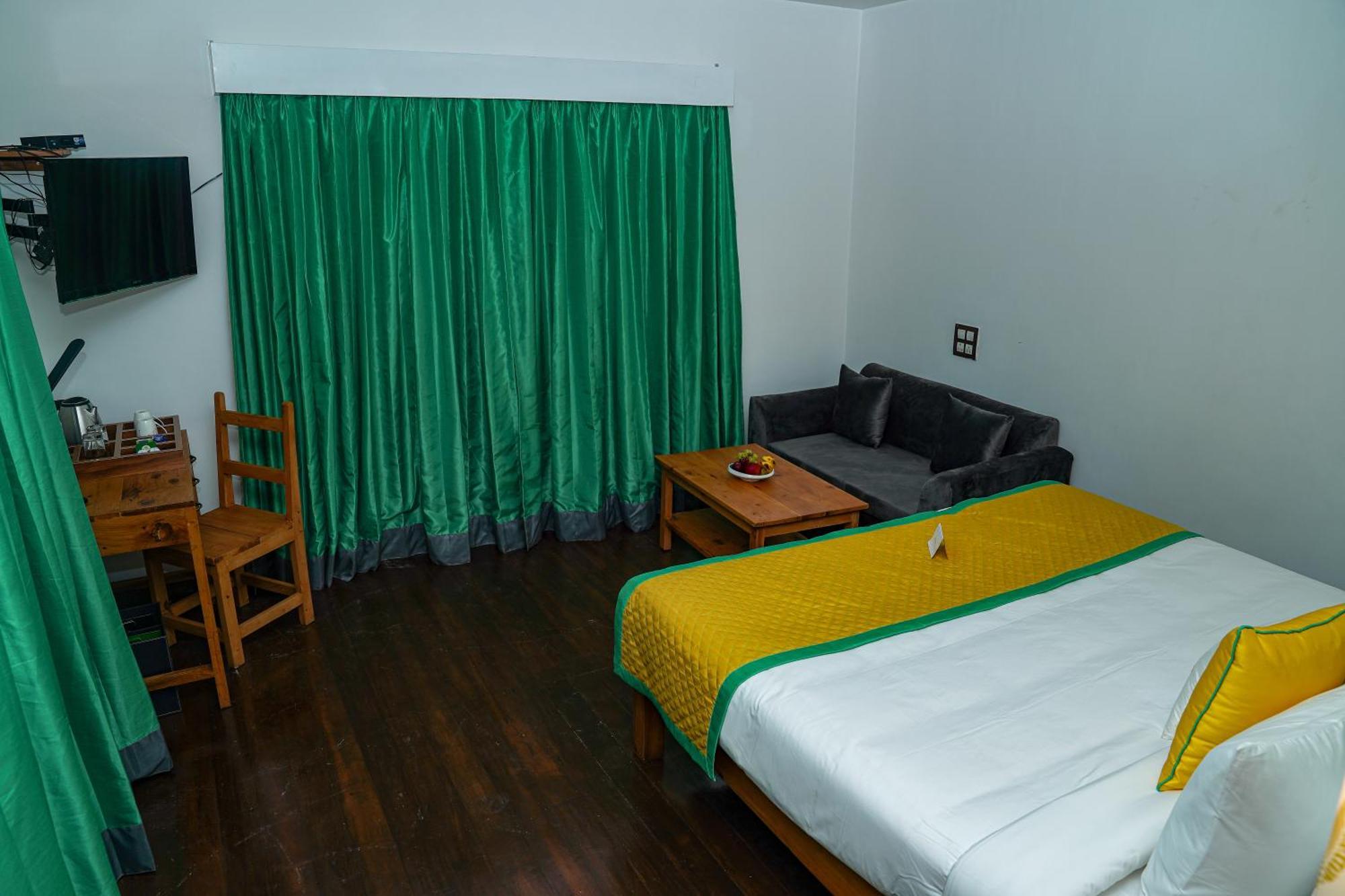 Hotel Zone Connect By The Park, Manali Zewnętrze zdjęcie