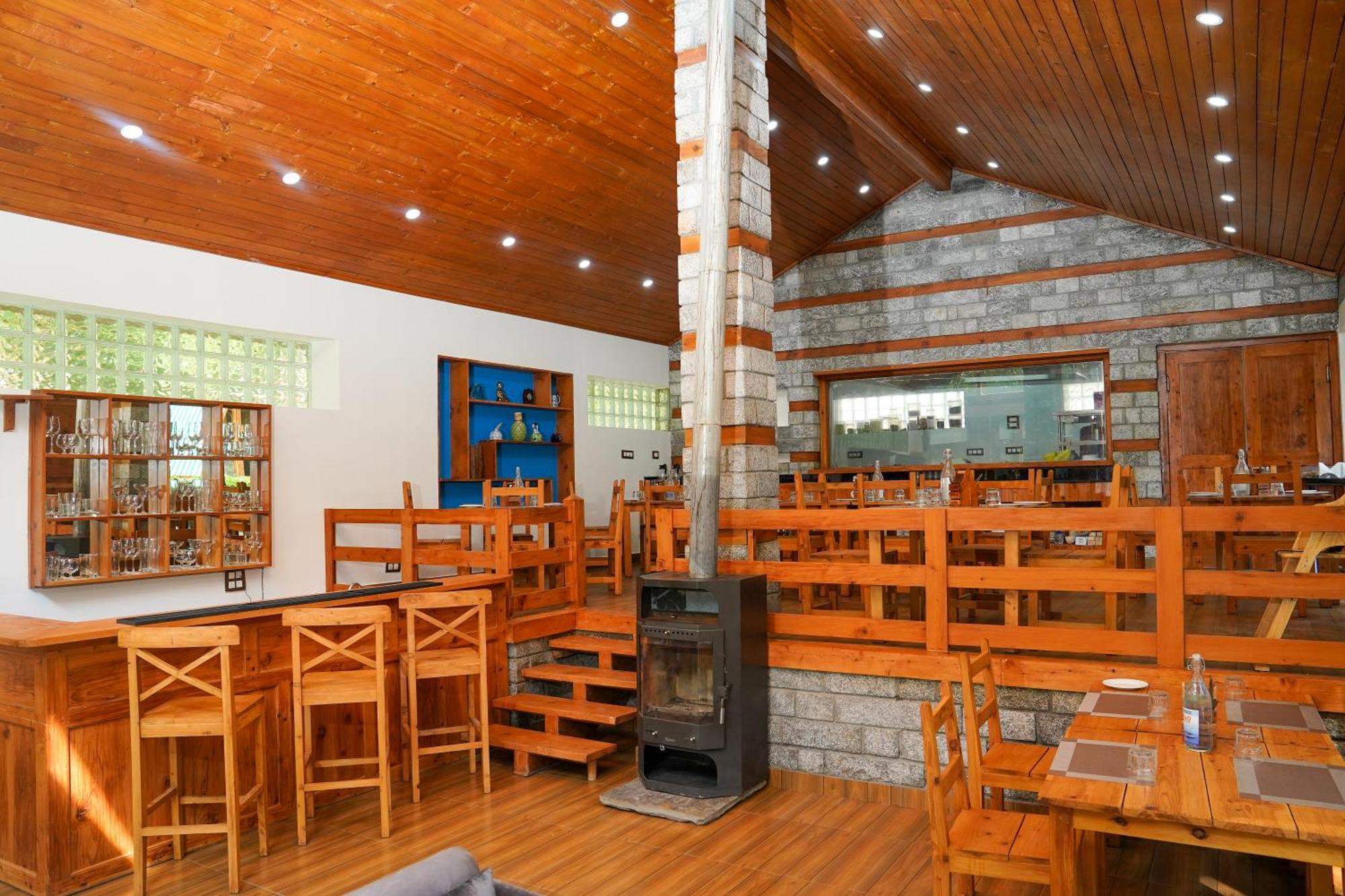 Hotel Zone Connect By The Park, Manali Zewnętrze zdjęcie