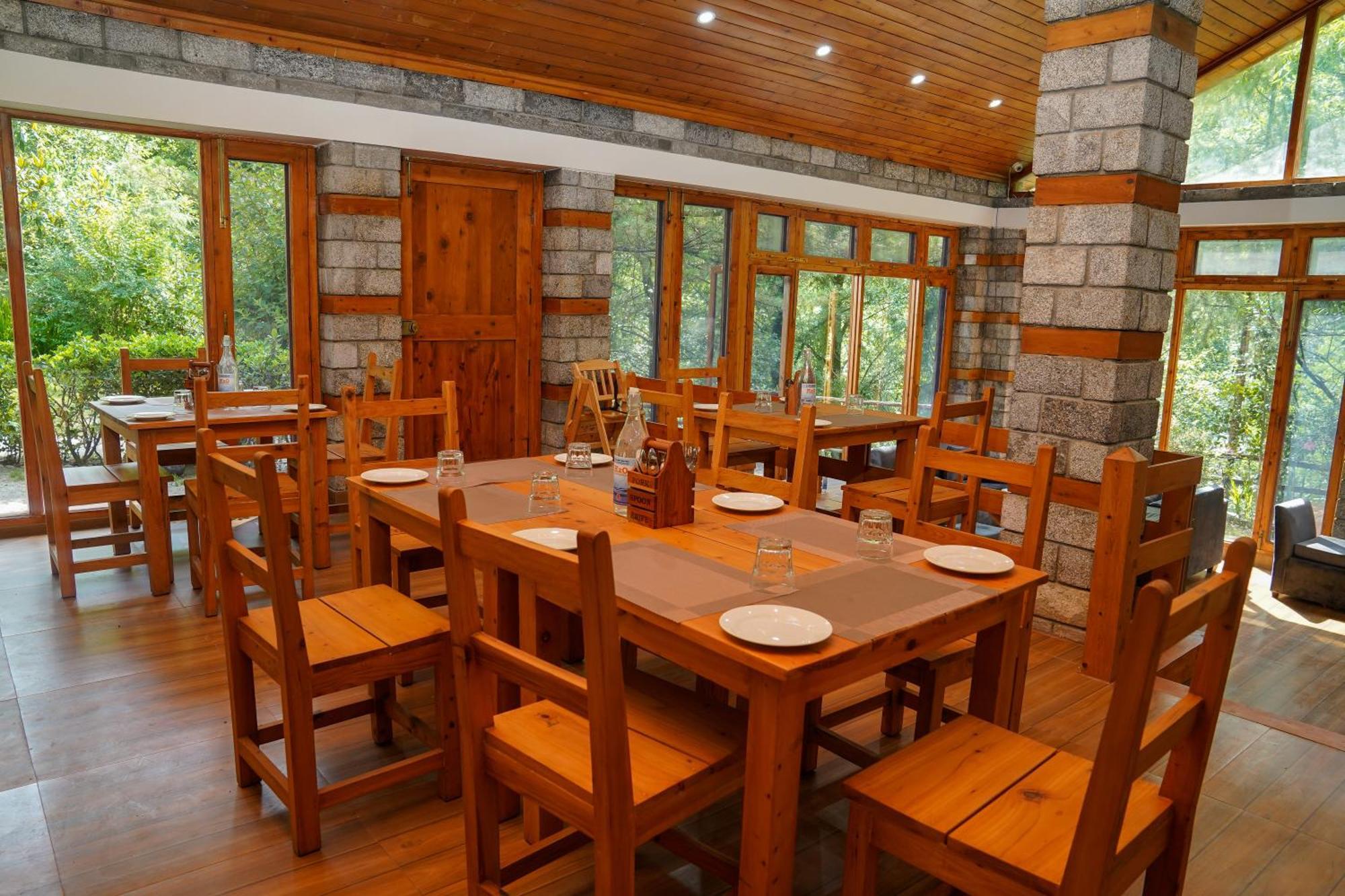 Hotel Zone Connect By The Park, Manali Zewnętrze zdjęcie